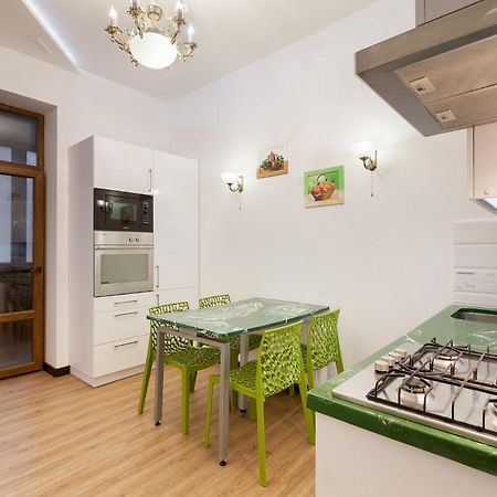 לבוב Leogrand Apartment On Doroshenka 38 מראה חיצוני תמונה